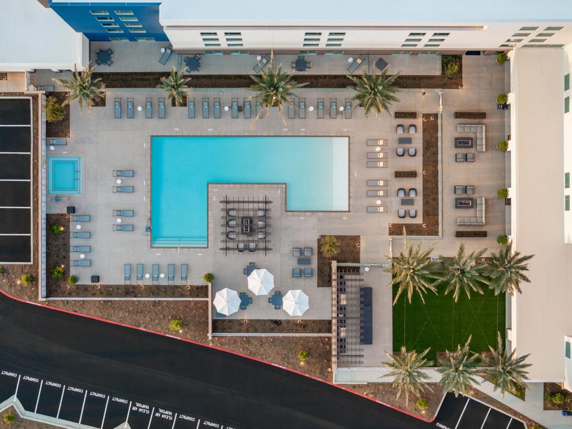 Springhill Suites By Marriott Chula Vista Eastlake Exterior photo