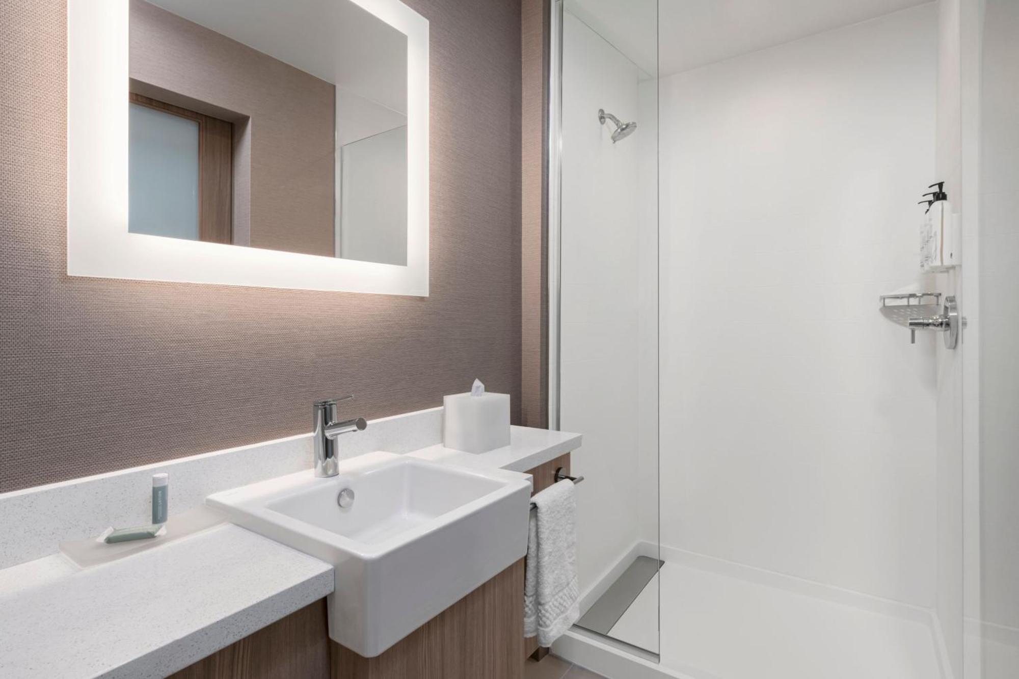 Springhill Suites By Marriott Chula Vista Eastlake Exterior photo